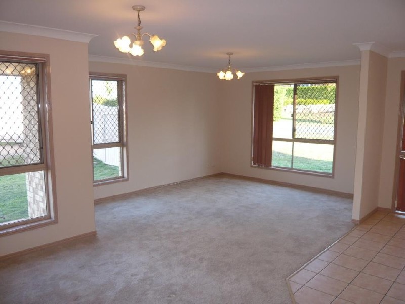 77  McPherson Road, Sinnamon Park QLD 4073