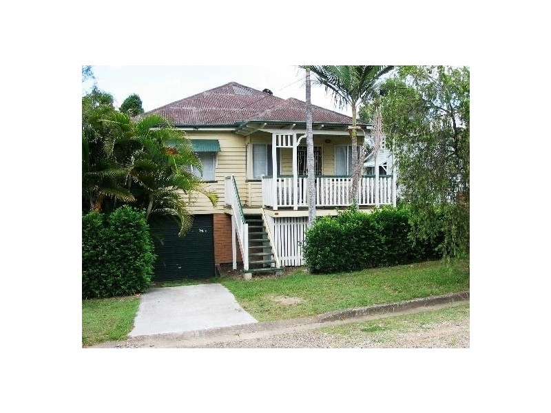 111 Norman Ave, Norman Park QLD 4170