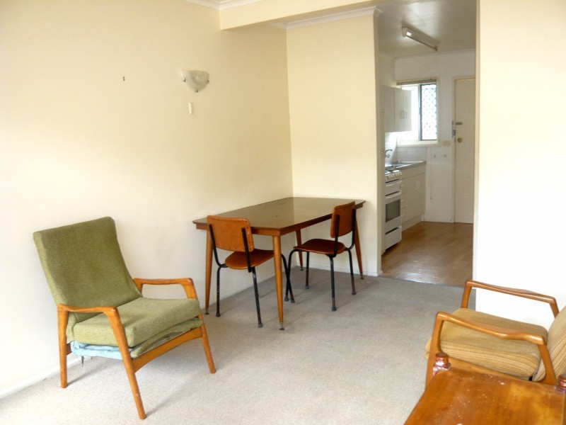 153 Clarence Rd, Indooroopilly QLD 4068