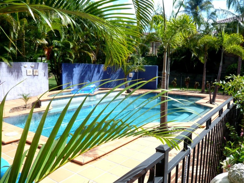 16 Eclipse St, Bridgeman Downs QLD 4035
