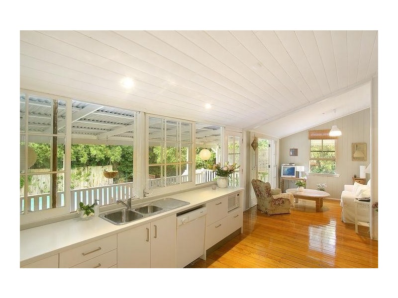 83 Kent Road, Wooloowin QLD 4030