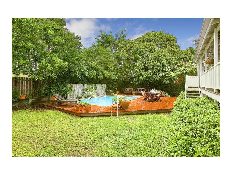 83 Kent Road, Wooloowin QLD 4030