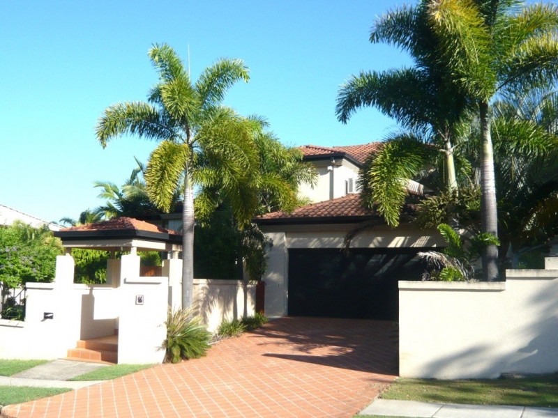 16 Eclipse St, Bridgeman Downs QLD 4035