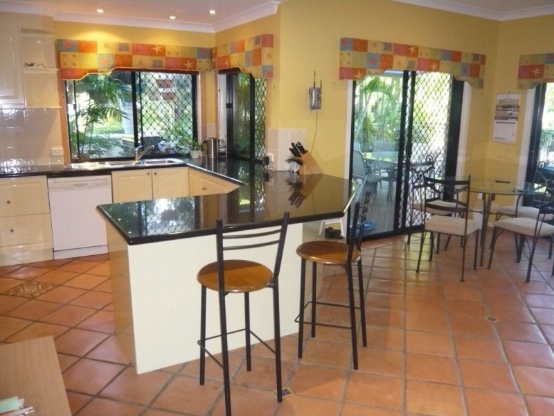 16 Eclipse St, Bridgeman Downs QLD 4035