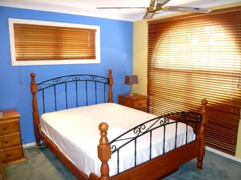 16 Eclipse St, Bridgeman Downs QLD 4035