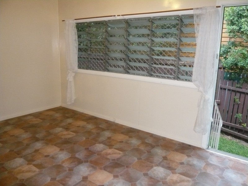 3/11  Katrine St, West End QLD 4101