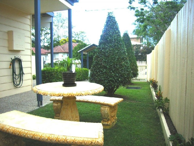 12 Yeronga Street, Yeronga QLD 4104