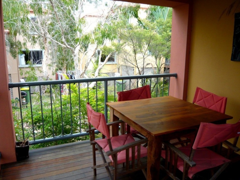 Clear Island Waters QLD 4226