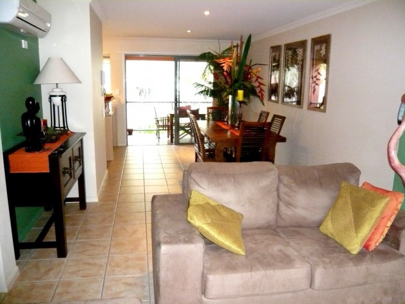 Clear Island Waters QLD 4226