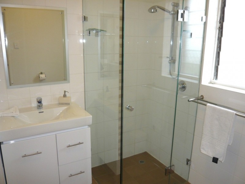 3 Grattan St, Woolloongabba QLD 4102