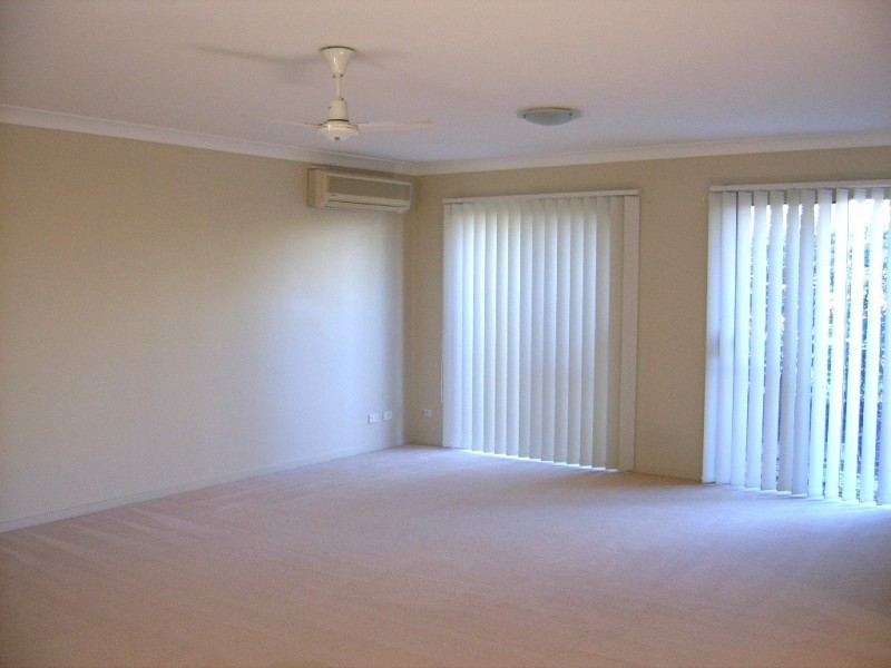 22 Townley Drive cnr Page St, North Lakes QLD 4509