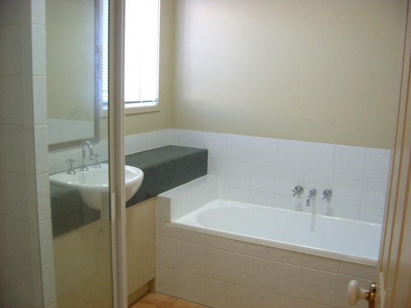 22 Townley Drive cnr Page St, North Lakes QLD 4509