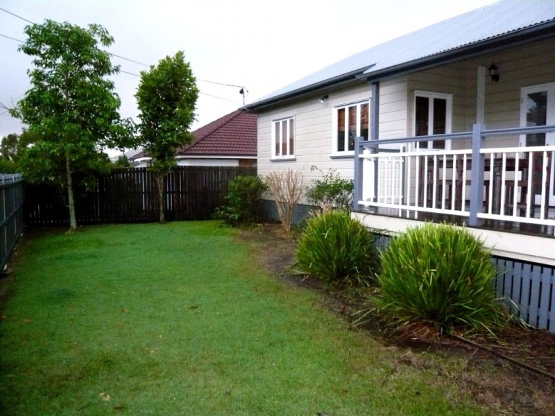 167 Arthur Tce cnr Jason St, Red Hill QLD 4059