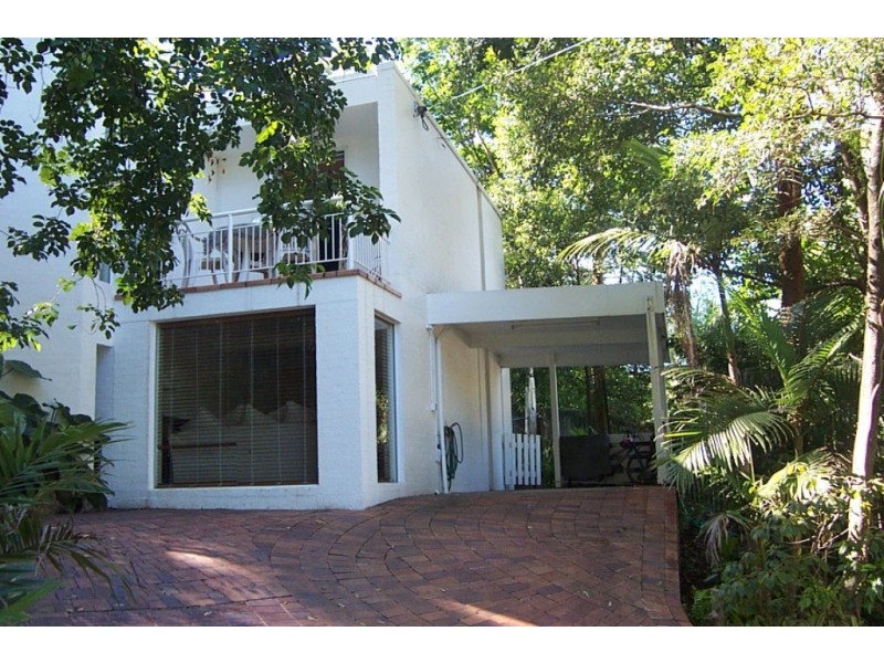 15 Praeger St, Chapel Hill QLD 4069
