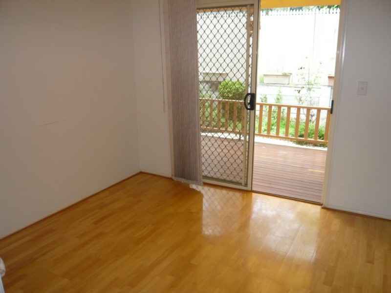 12 Middle St, Highgate Hill QLD 4101