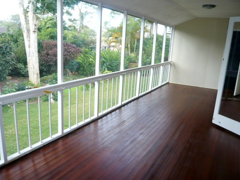 25 Garema St, St Lucia QLD 4067