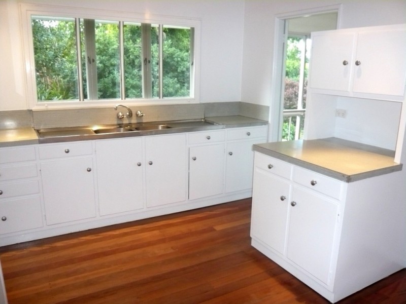 25 Garema St, St Lucia QLD 4067