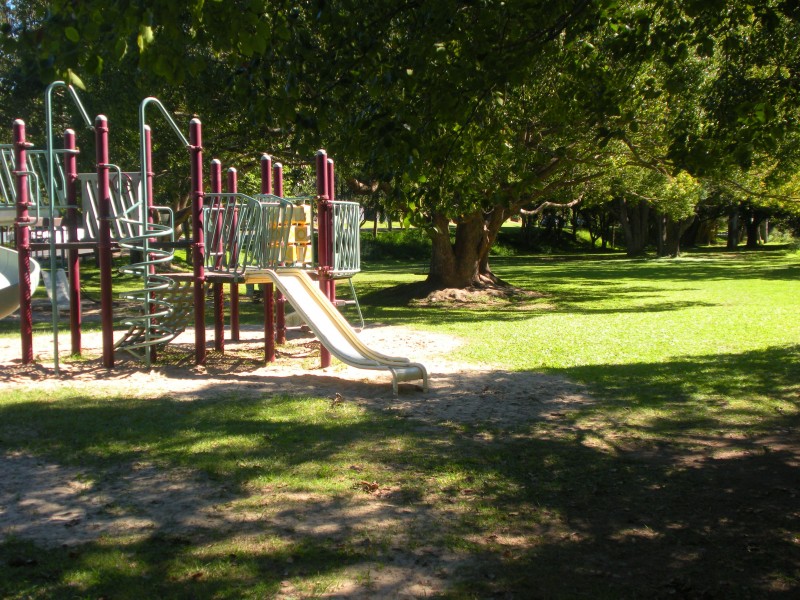 68 Fawkner Street, Chapel Hill QLD 4069