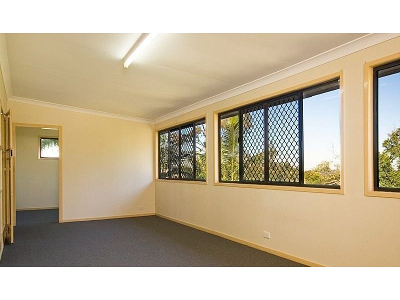 854 South Pine Rd, Everton Park QLD 4053