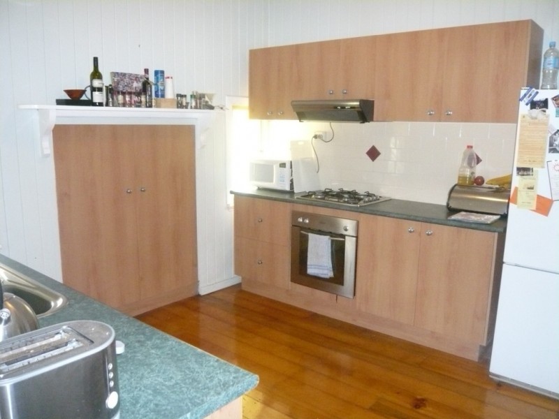 10 Soudan St, Bardon QLD 4065