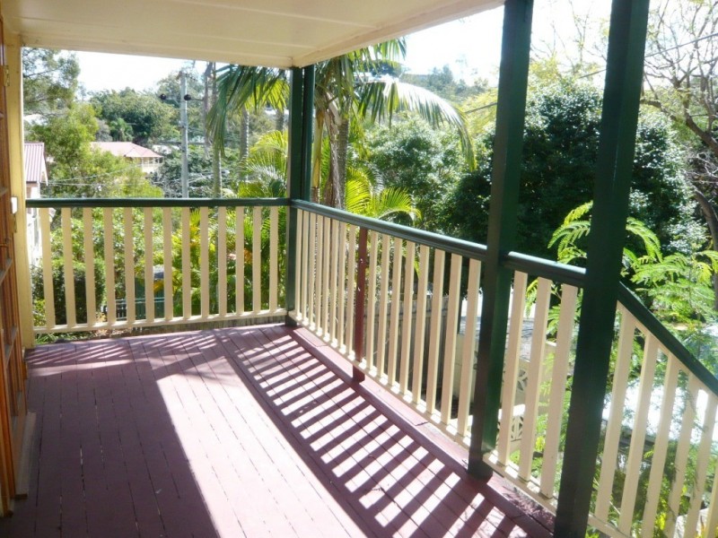 10 Soudan St, Bardon QLD 4065