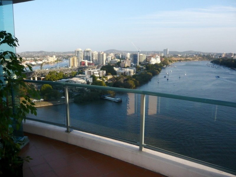 35 Howard St, Brisbane QLD 4000