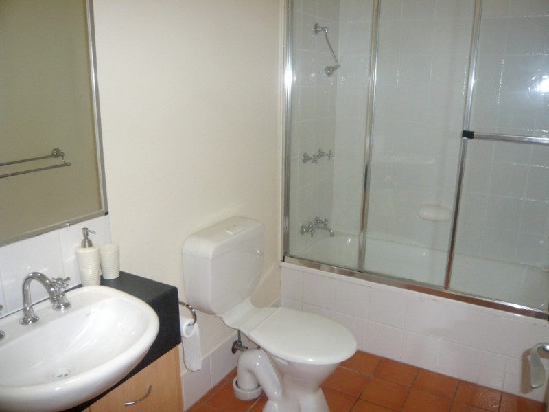 98 Butterfield Street, Herston QLD 4006