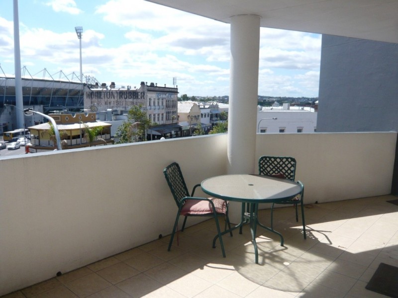 114/8 Gibbon St, Woolloongabba QLD 4102