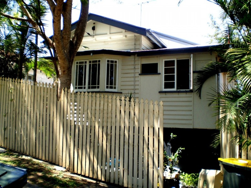 85  Gray Rd, West End QLD 4101