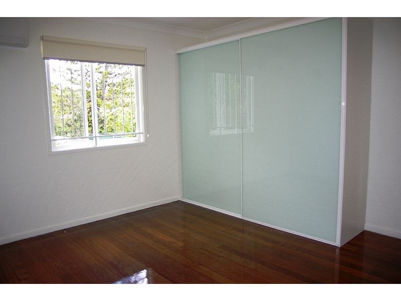 8 Clarendon Street, East Brisbane QLD 4169