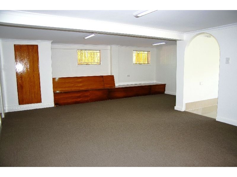 8 Clarendon Street, East Brisbane QLD 4169