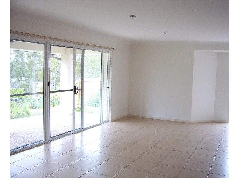 26 Jeff Collins Circuit, Bellbird Park QLD 4300