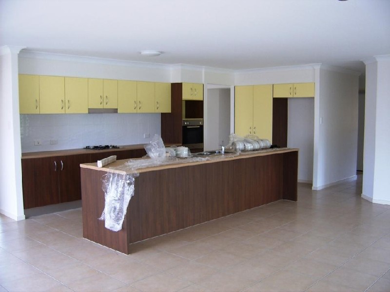 26 Jeff Collins Circuit, Bellbird Park QLD 4300