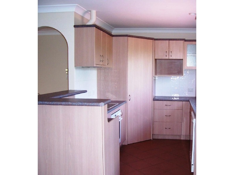 111 Crewe Street, Mount Gravatt East QLD 4122