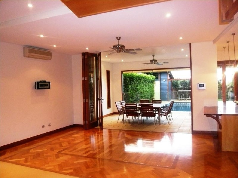 30 Sefton Av, Clayfield QLD 4011