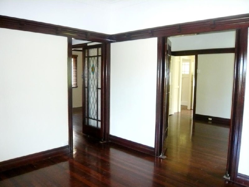 11 Durham Street, Coorparoo QLD 4151