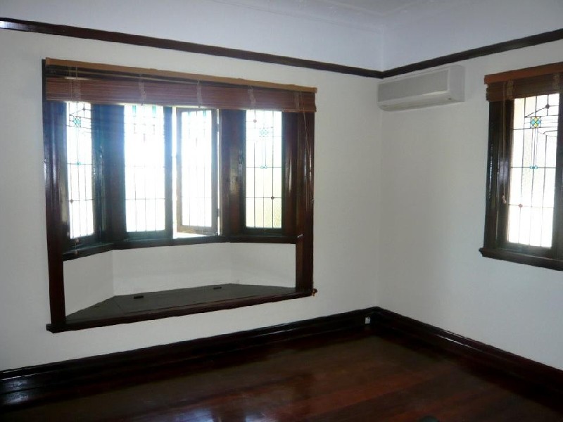 11 Durham Street, Coorparoo QLD 4151