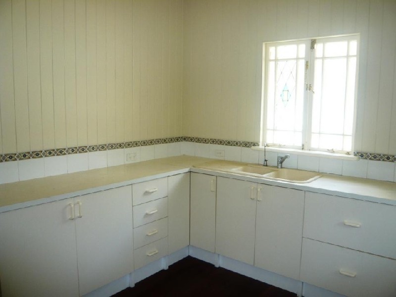 11 Durham Street, Coorparoo QLD 4151