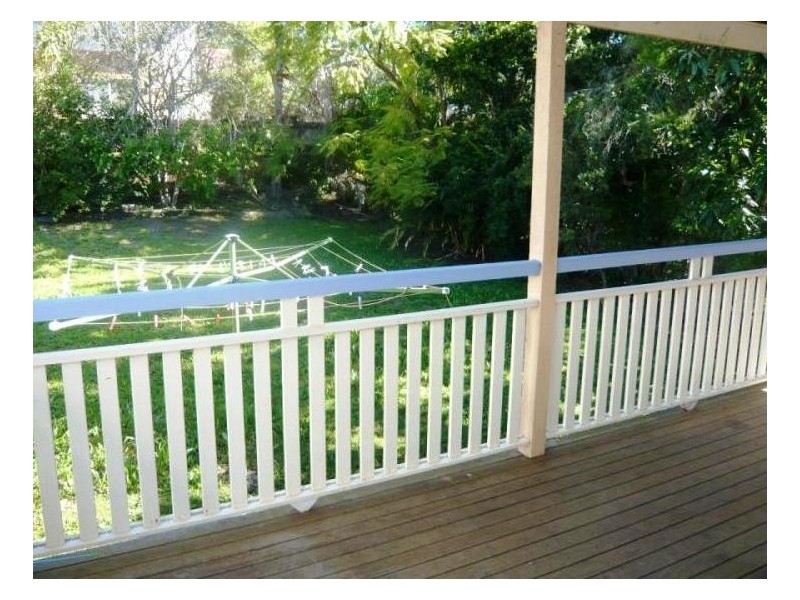 95 Overend Street, Norman Park QLD 4170