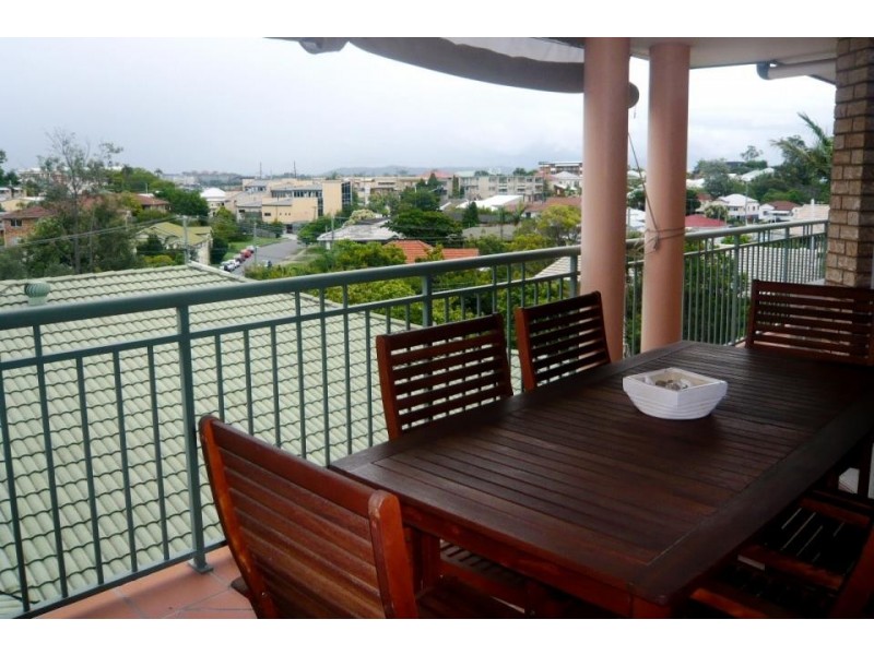 8/16 Nicklin st, Coorparoo QLD 4151