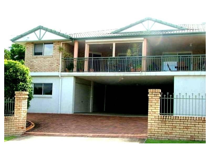 8/16 Nicklin st, Coorparoo QLD 4151