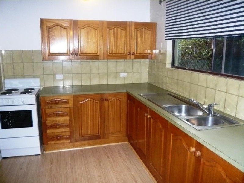 11 Acfold St, Norman Park QLD 4170
