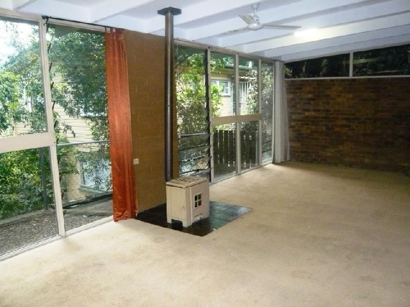 11 Acfold St, Norman Park QLD 4170