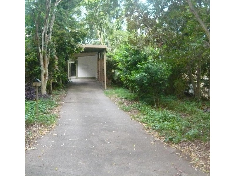 11 Acfold St, Norman Park QLD 4170
