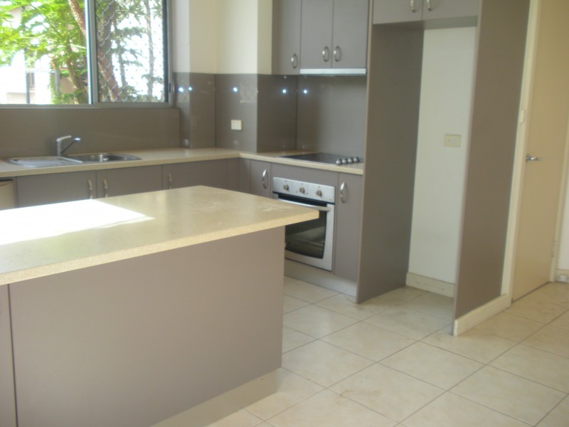 4/110 Kingsfordsmith Drive, Hamilton QLD 4007