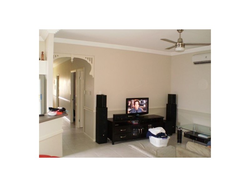 4  Zenith Way, Springfield Lakes QLD 4300