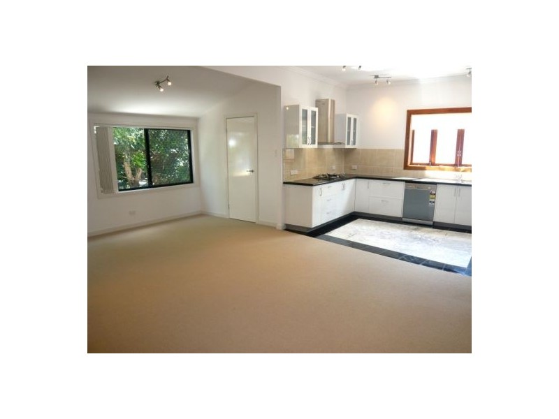 2/12 Kennigo St, Spring Hill QLD 4000