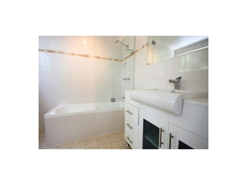 2/12 Kennigo St, Spring Hill QLD 4000