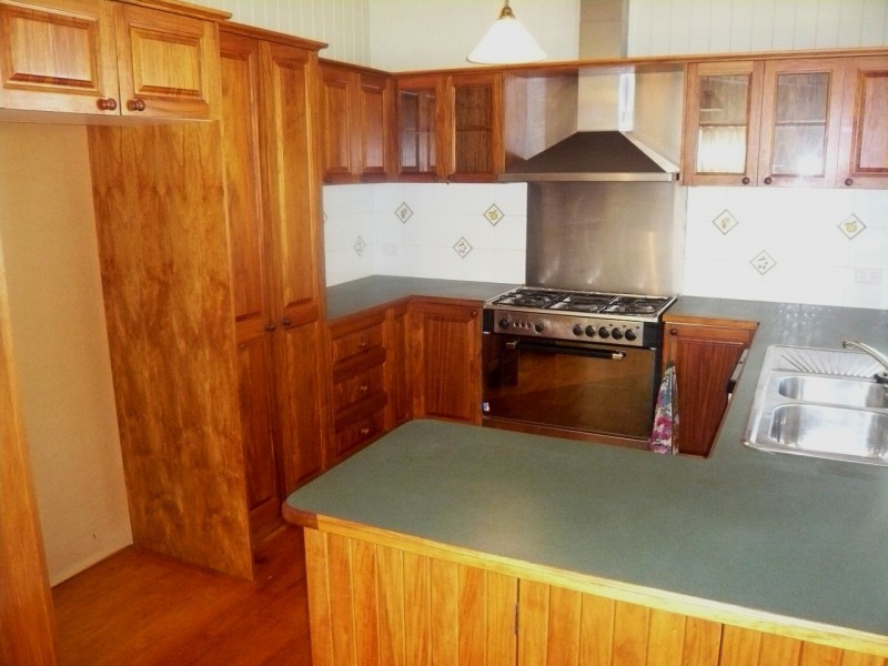 95 Overend St, Norman Park QLD 4170