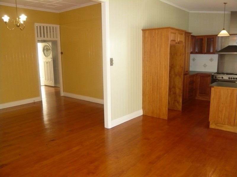 95 Overend St, Norman Park QLD 4170